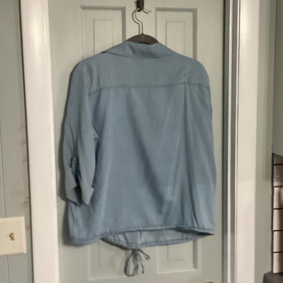 Frank Lyman Design Light Blue Shirt - Picture 4 of 4
